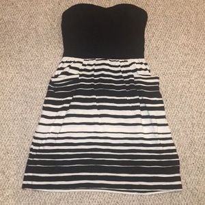 Xhileration strapless Dress with Pockets!